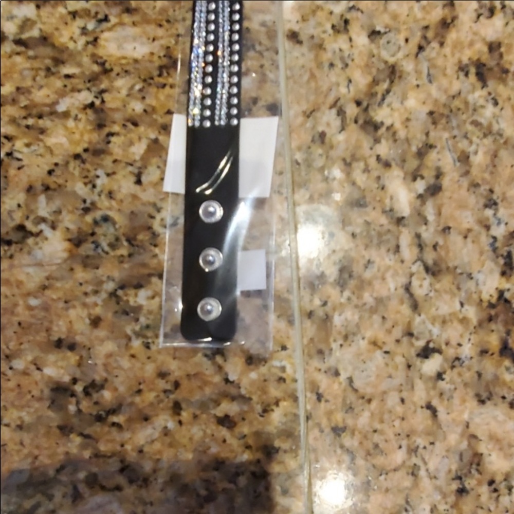 Rhinestone Wrap!! Snap bracelet Micro-fiber - Picture 6 of 6